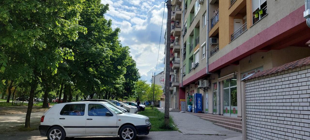 Apartman Studio Niki Subotica Extérieur photo